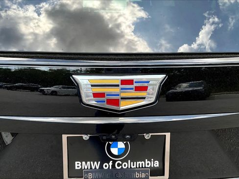 Used 2025 Cadillac Escalade ESV Sport Platinum image 10