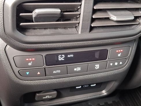 Used 2024 Honda Ridgeline Black Edition image 11
