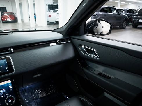 Used 2023 Land Rover Range Rover Velar HST image 11