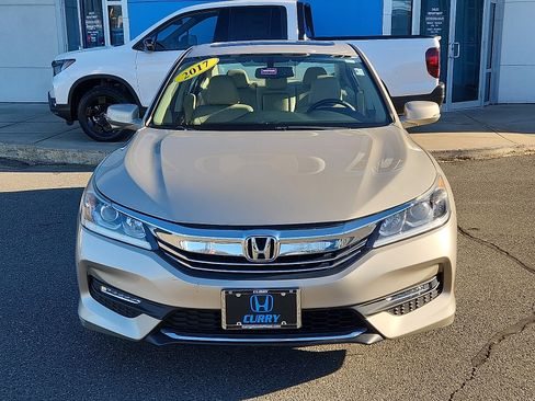 Used 2017 Honda Accord EX-L image 2