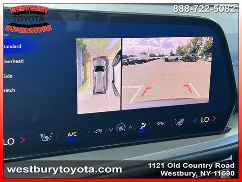 Used 2025 Chevrolet Traverse LT w/ Driver Confidence Package FWD image 34