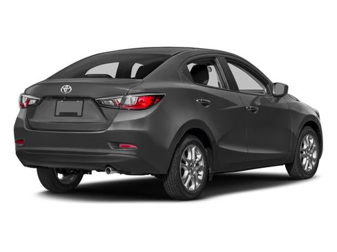 Used 2017 Toyota Yaris iA FWD image 3