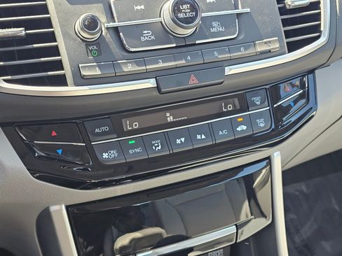 Used 2016 Honda Accord LX image 8