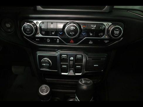 Used 2022 Jeep Wrangler Unlimited Sport image 24