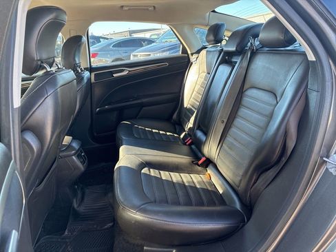 Used 2014 Ford Fusion SE w/ Equipment Group 202A image 16