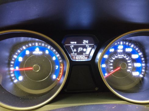Used 2016 Hyundai Elantra SE w/ Option Group 02 FWD image 23