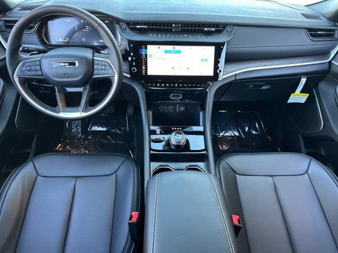 New 2026 Jeep Grand Cherokee L Limited AWD/4WD image 12