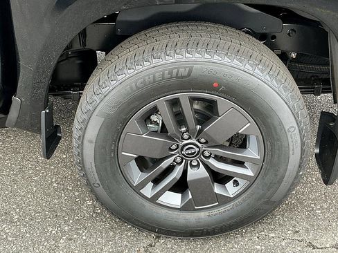 New 2026 Nissan Frontier SV image 8