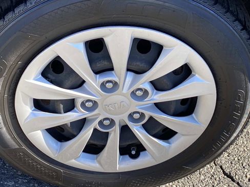 Used 2020 Kia Forte FE IVT FWD image 24