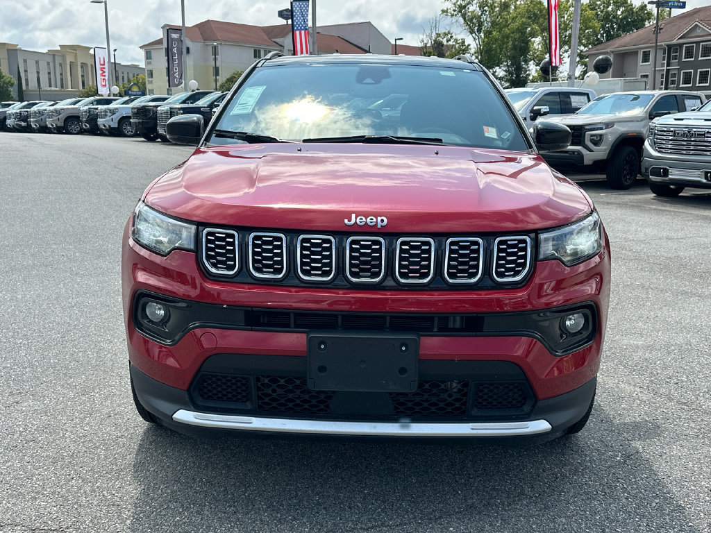 Used 2025 Jeep Compass Limited AWD/4WD image 2