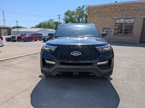 Used 2022 Ford Explorer ST-Line w/ Class IV Trailer Tow Package AWD/4WD image 3