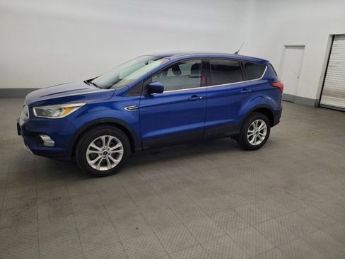 Used 2019 Ford Escape SE AWD/4WD image 2