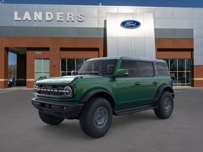 New 2025 Ford Bronco Outer Banks w/ Sasquatch Package