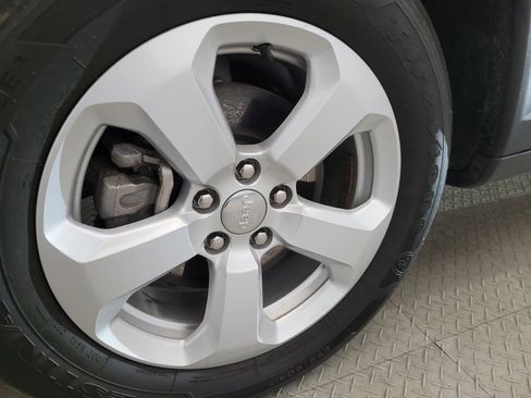 Used 2020 Jeep Compass Latitude w/ Cold Weather Group image 31