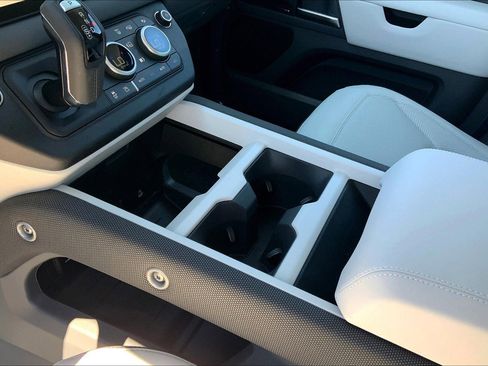 New 2025 Land Rover Defender 110 S image 8