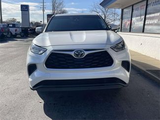 Used 2020 Toyota Highlander L video 2