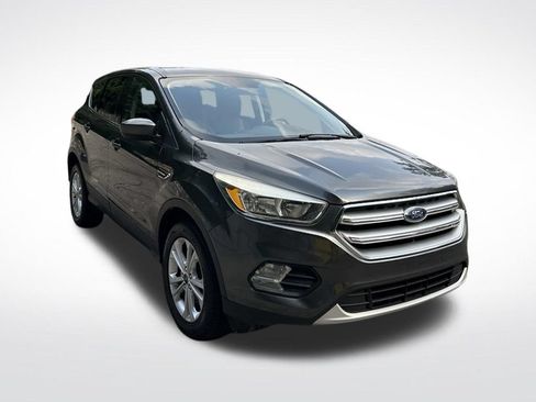 Used 2017 Ford Escape SE w/ SE Cold Weather Package AWD/4WD image 8
