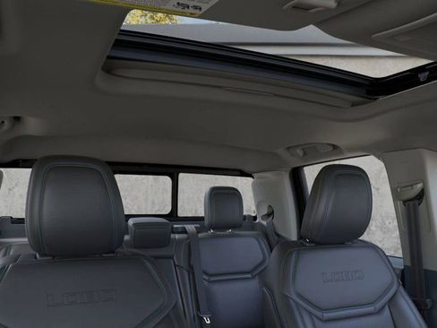 New 2025 Ford Maverick Lobo image 12