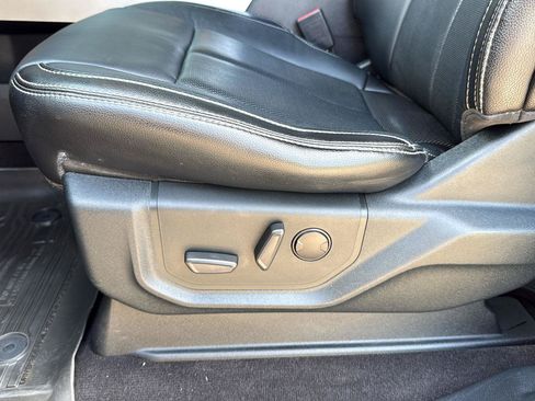 Used 2020 Ford F150 Lariat w/ Equipment Group 502A Luxury AWD/4WD image 13