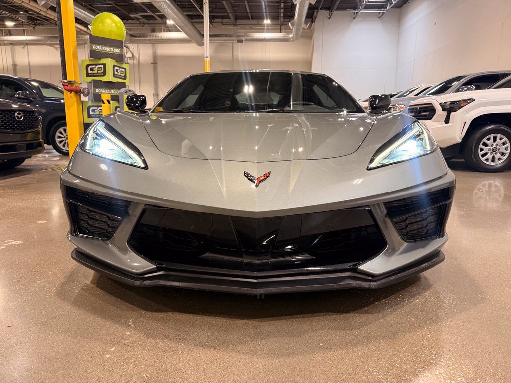 Used 2022 Chevrolet Corvette Stingray Coupe w/ Z51 Performance Package RWD image 2