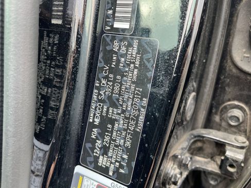 Used 2025 Kia K4 LXS image 28