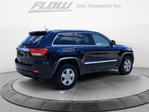 Used 2012 Jeep Grand Cherokee Laredo w/ Laredo E Group AWD/4WD image 9