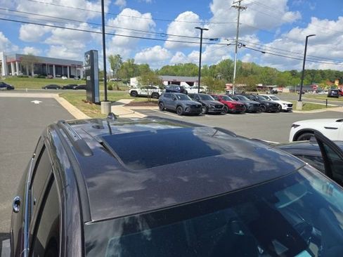 Used 2020 Jeep Grand Cherokee Summit image 10