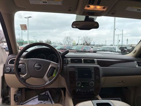 Used 2009 GMC Yukon XL Denali image 25