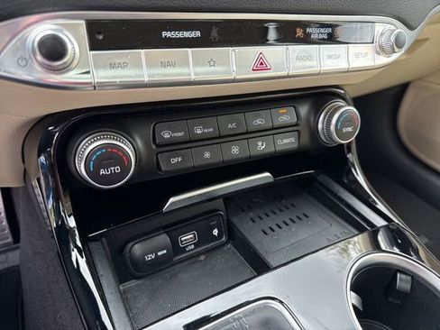 Used 2023 Kia Stinger GT-Line w/ Sun & Sound Package AWD/4WD image 12