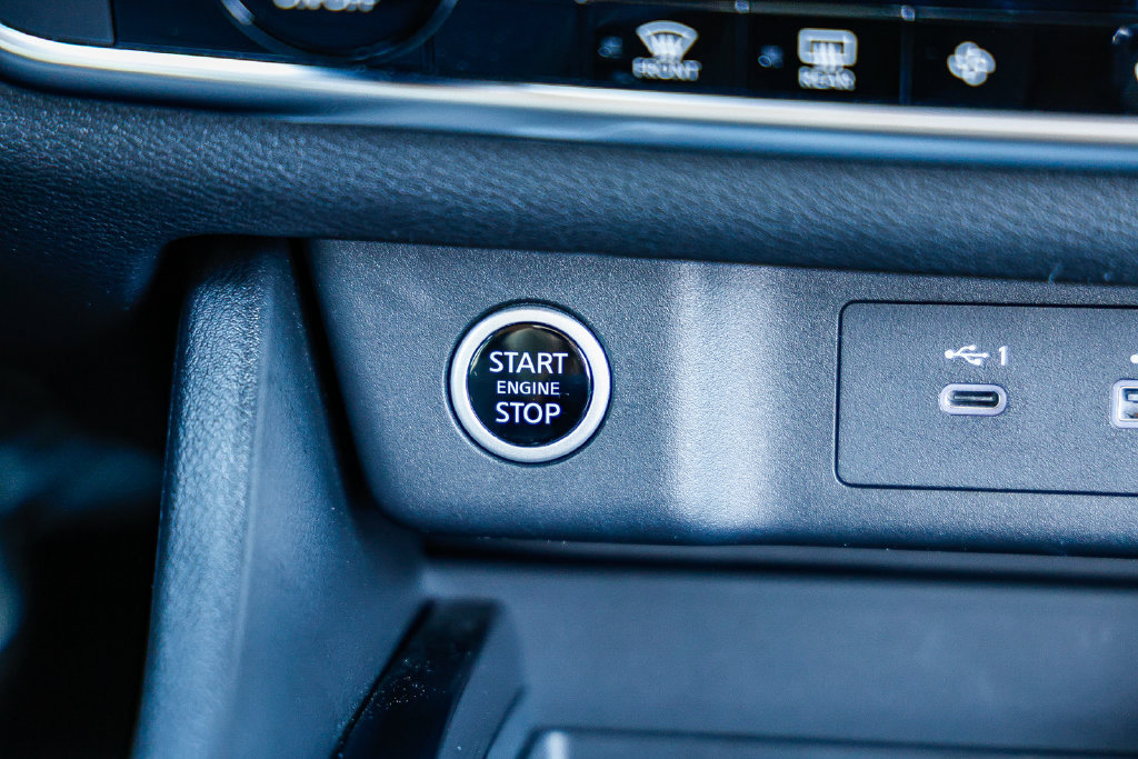 Used 2023 Nissan Rogue SV FWD image 21