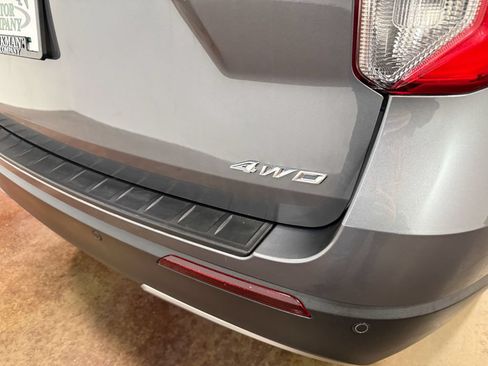 Used 2023 Ford Explorer XLT AWD/4WD image 54