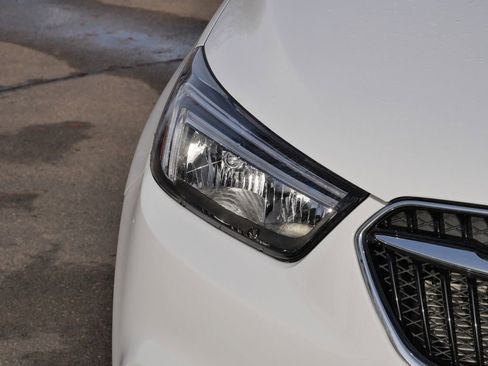 Used 2022 Buick Encore Preferred w/ Safety Package image 3