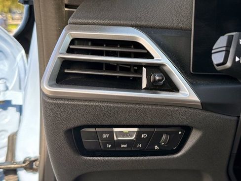 Used 2025 BMW M240i Coupe RWD image 29