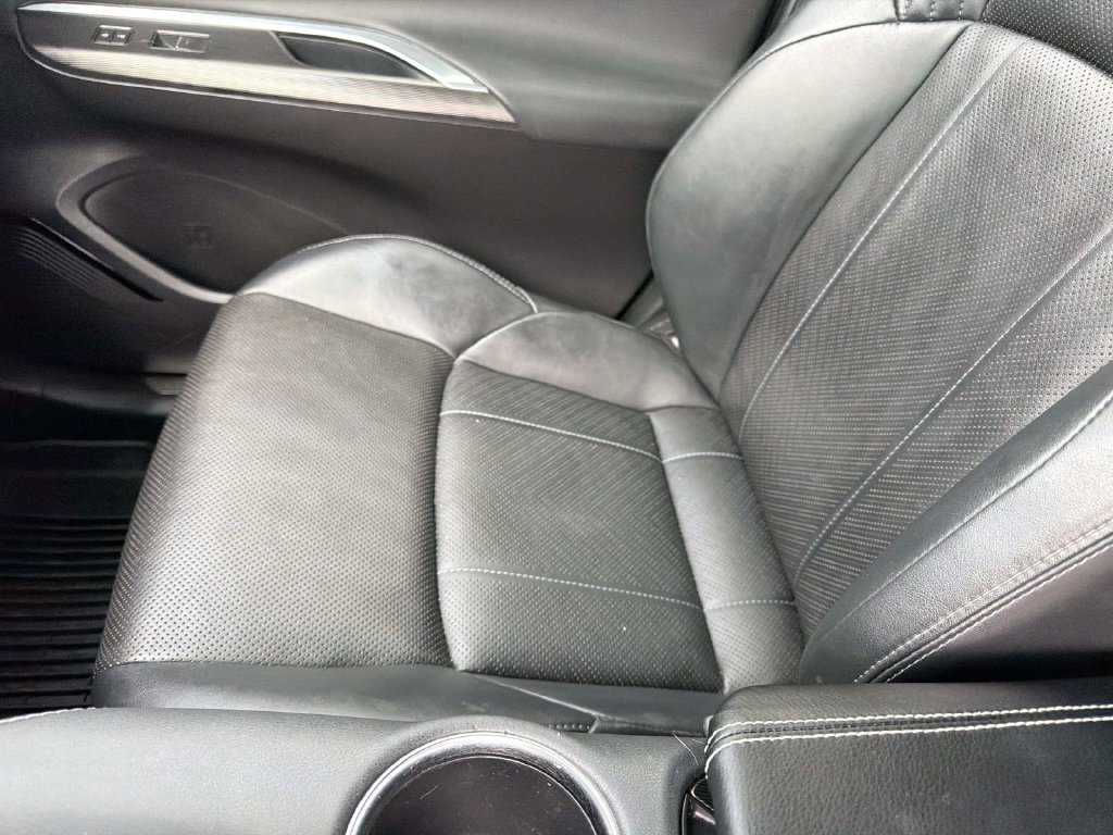 Used 2021 Toyota Venza Limited AWD/4WD image 18