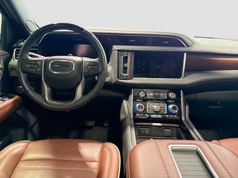 Used 2023 GMC Yukon Denali Ultimate AWD/4WD image 23