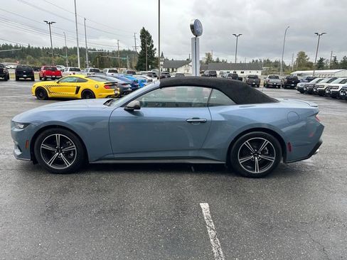 Used 2024 Ford Mustang Premium image 6