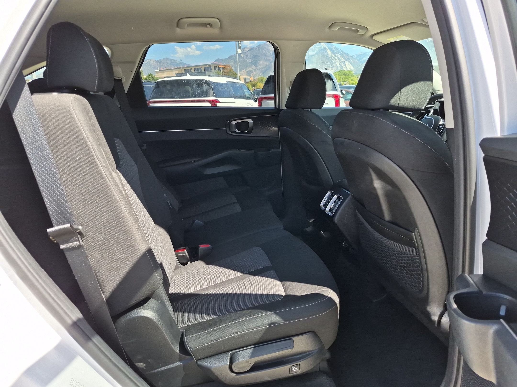 Certified 2023 Kia Sorento LX FWD image 26