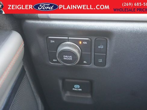 Used 2025 Ford Expedition Max Active image 38