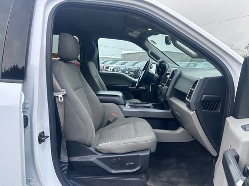 Used 2019 Ford F150 XLT w/ Equipment Group 302A Luxury AWD/4WD image 16