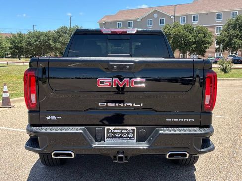 Used 2025 GMC Sierra 1500 Denali w/ Denali Reserve Package AWD/4WD image 6