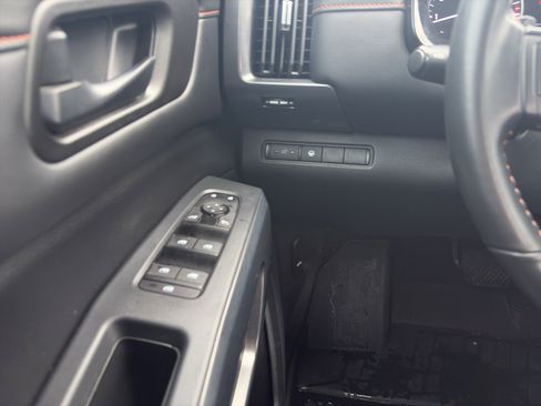 Used 2024 Nissan Pathfinder Rock Creek AWD/4WD image 19