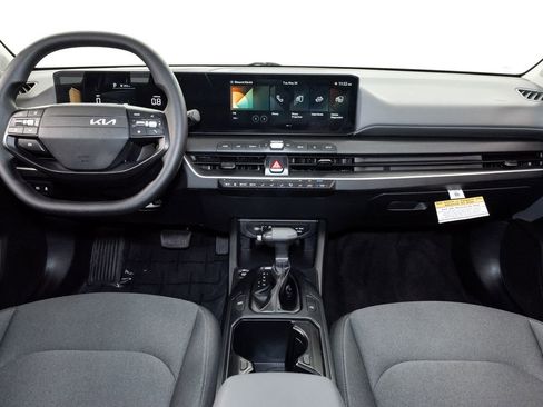 Used 2025 Kia K4 FWD image 23