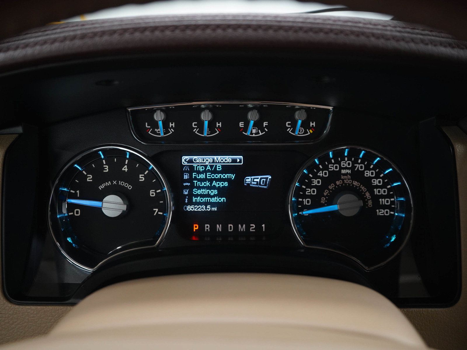 Used 2014 Ford F150 King Ranch w/ King Ranch Luxury Package AWD/4WD image 22