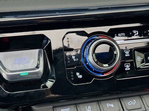 Used 2024 GMC Sierra 2500 AT4 w/ AT4 Premium Plus Package image 22