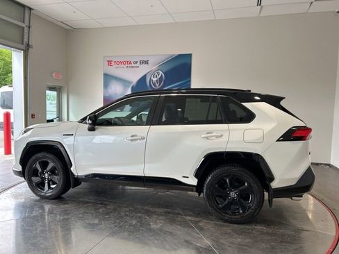 Used 2021 Toyota RAV4 XSE w/ XSE Grade Weather Package AWD/4WD image 4