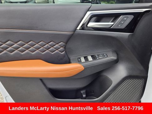 Used 2023 Mitsubishi Outlander SEL FWD image 23