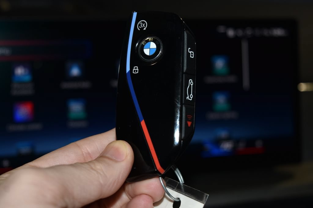 Used 2025 BMW X7 M60i AWD/4WD image 19