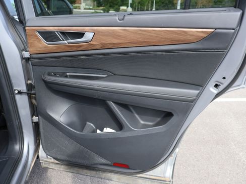 Used 2024 Volkswagen Atlas SE image 20