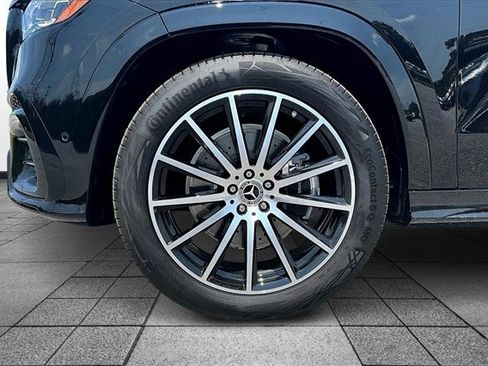 New 2025 Mercedes-Benz GLS 450 4MATIC image 15