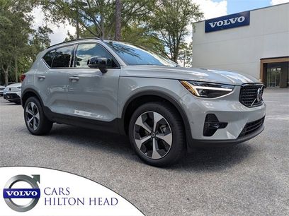 New 2026 Volvo XC40 B5 Plus w/ Protection Package Premier